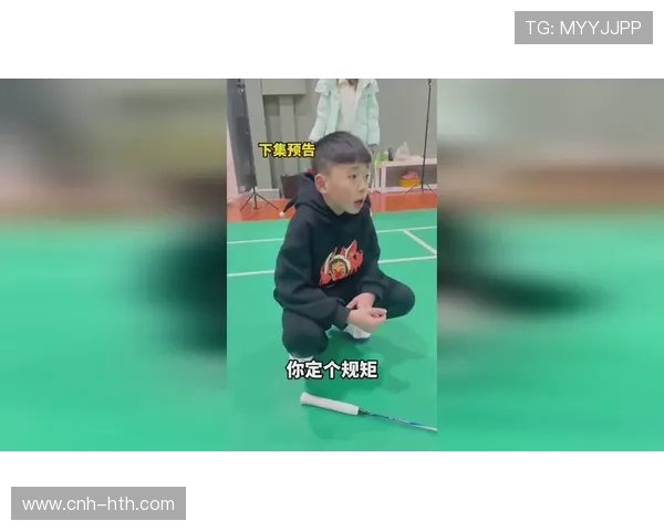 羽毛球鱼跃救球超燃:激情碰撞的赛场瞬间 羽毛球鱼跃救球超燃:激情碰撞的赛场瞬间